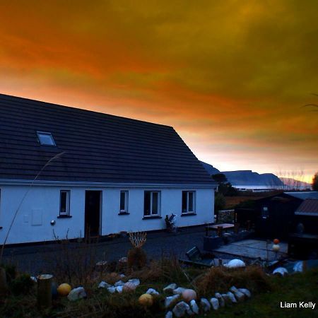 Lakefield Gallery Keel  ภายนอก รูปภาพ